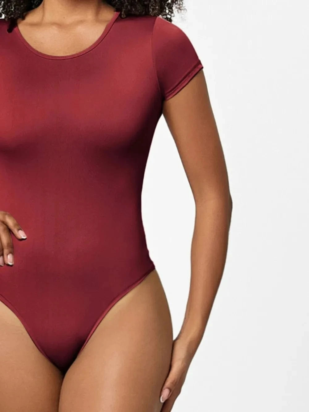 Full Size Round Neck Short Sleeve Bodysuit Body suits