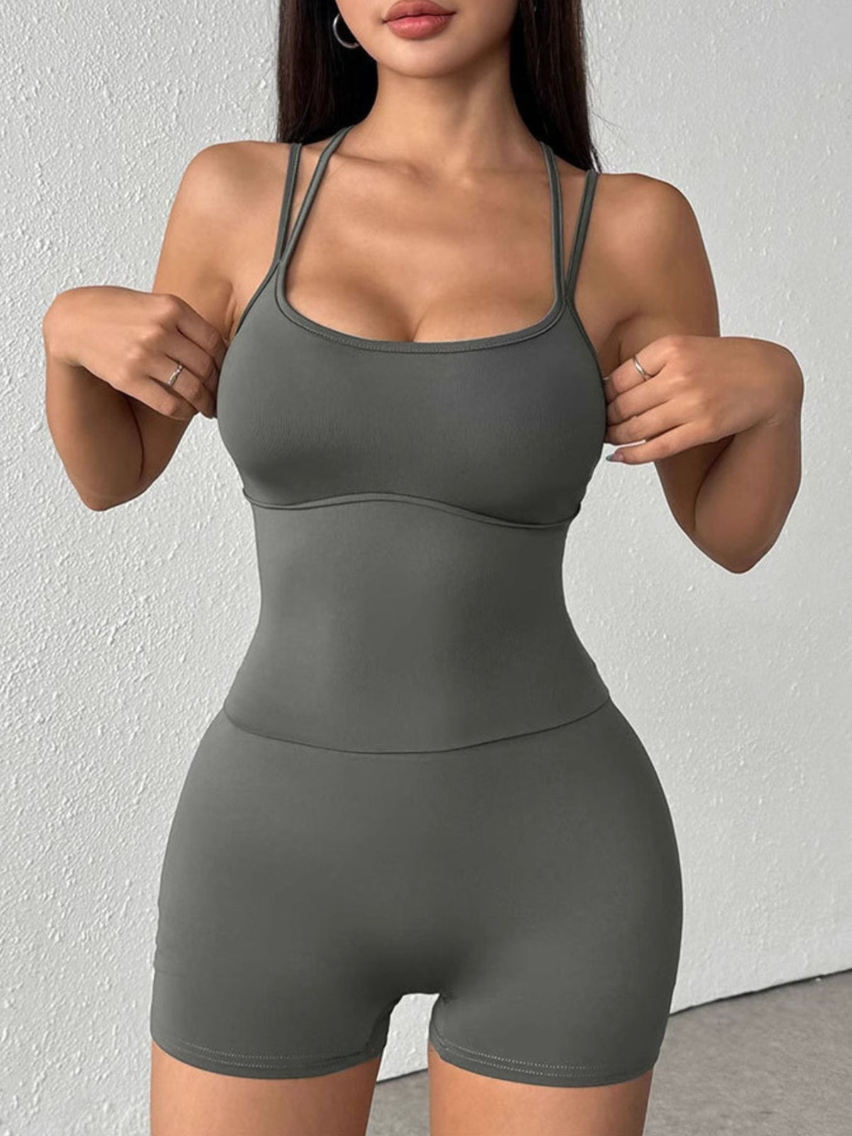 Tutina Attiva con Doppia Spallina Sottile