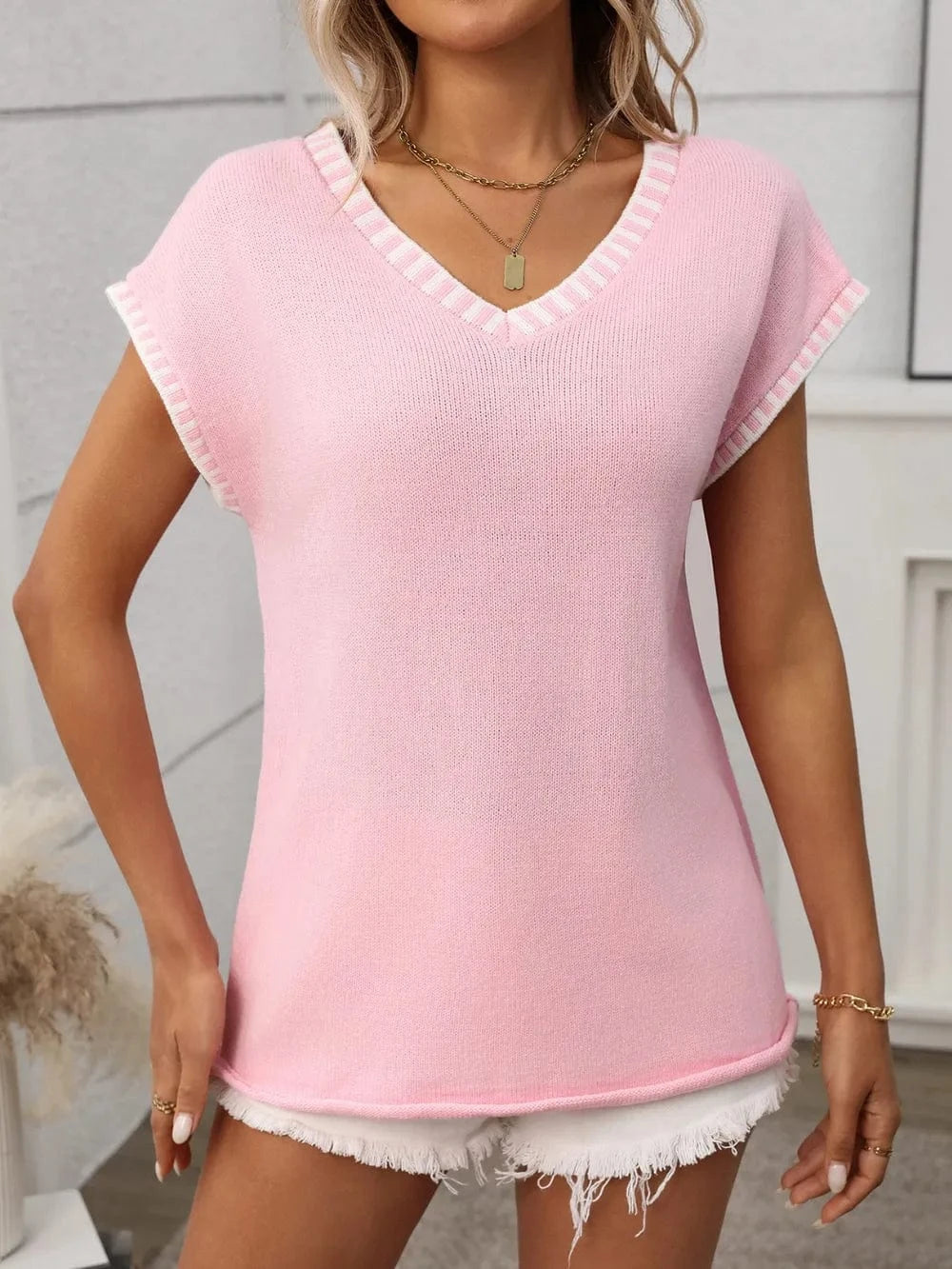 Contrast Trim V-Neck Short Sleeve Knit Top everyday essentials