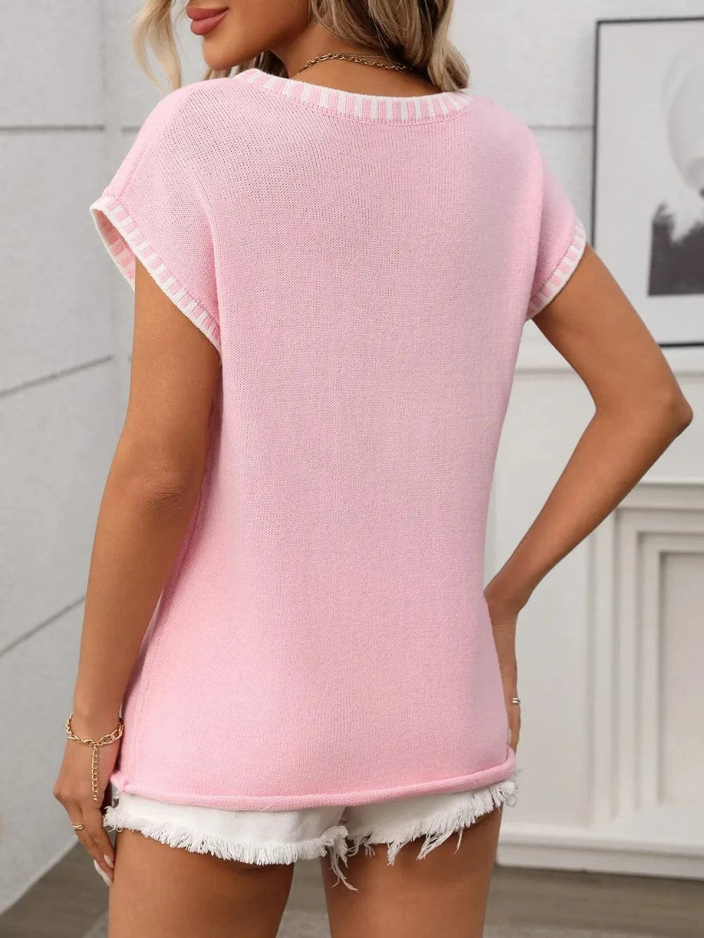 Contrast Trim V-Neck Short Sleeve Knit Top everyday essentials