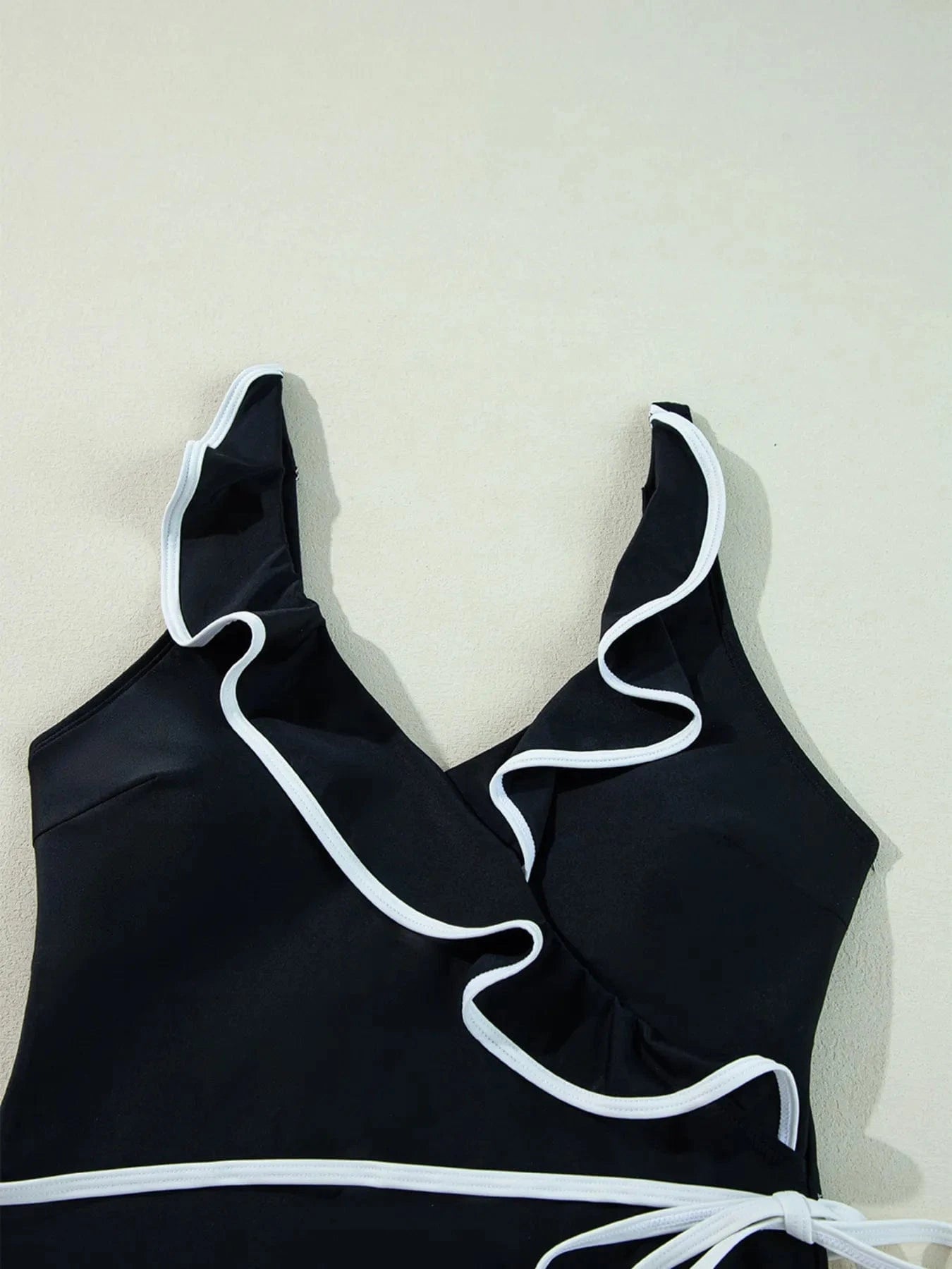 Ruffle Trim V-Neck One-Piece Swimsuit One piece bikini