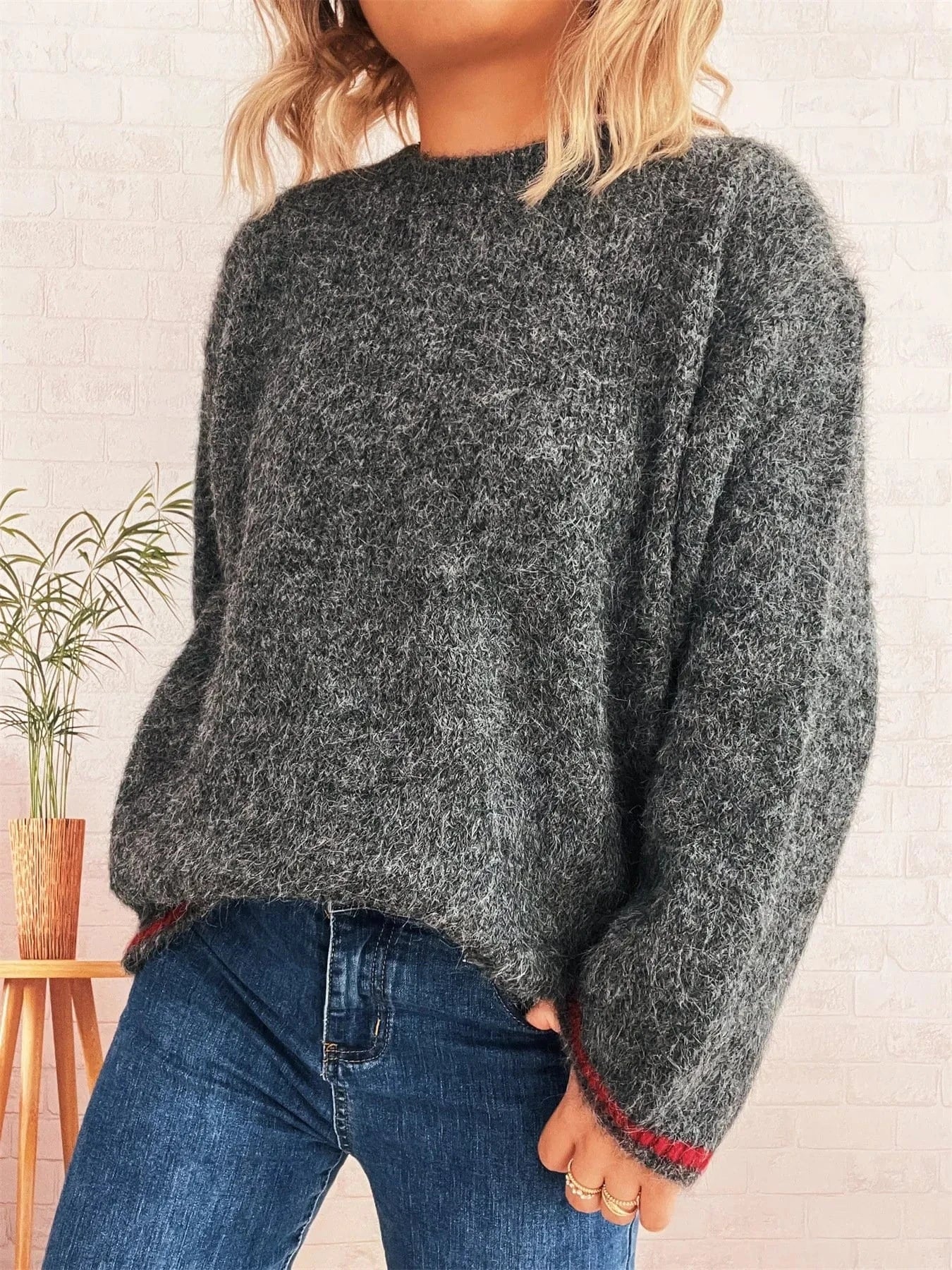 Contrast Trim Round Neck Cozy Sweater Tops and T-Shirts