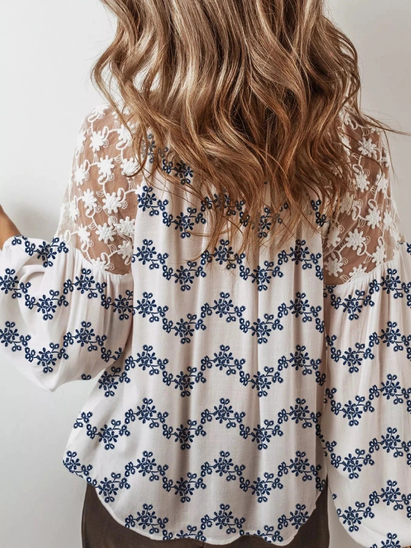 Women tops Printed Tie Neck Lace Long Sleeve Blouse Printed Tie Neck Lace Long Sleeve Blouse