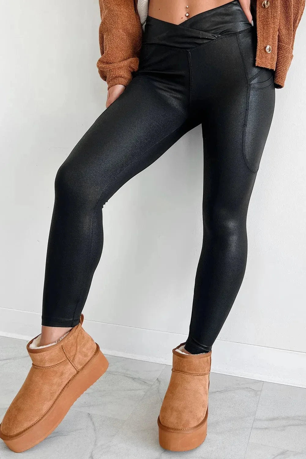 Discover the Comfort and Style of Pocketed V-Cut Waist Leggings - Bikini Yes 