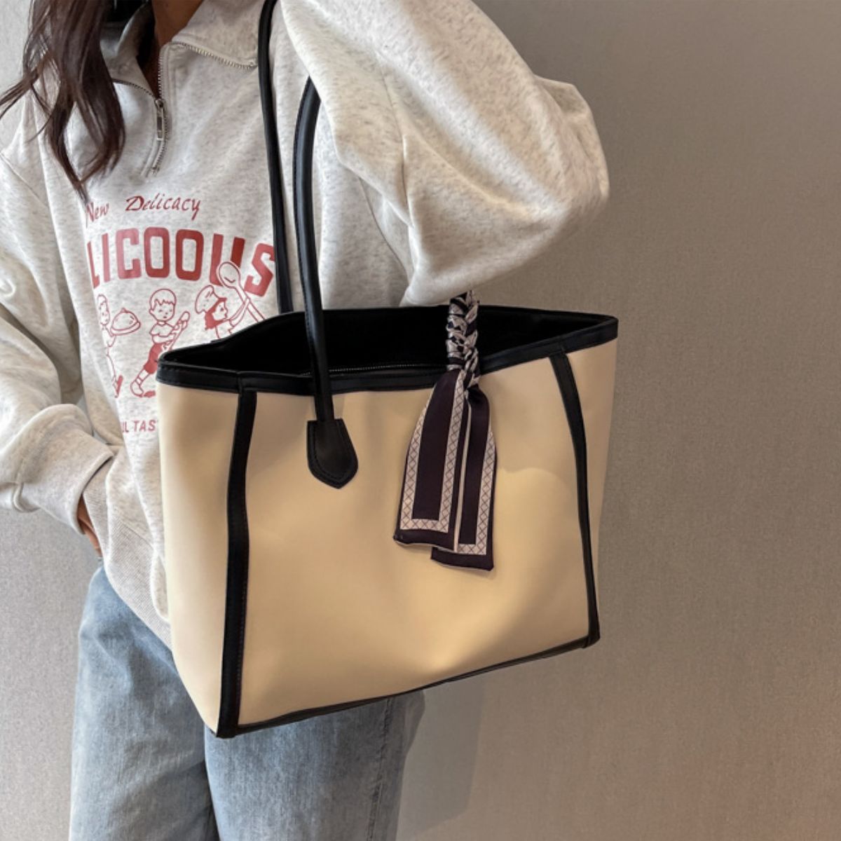 207af489-05ec-499d-a73d-f40ff6ba5c81-Max