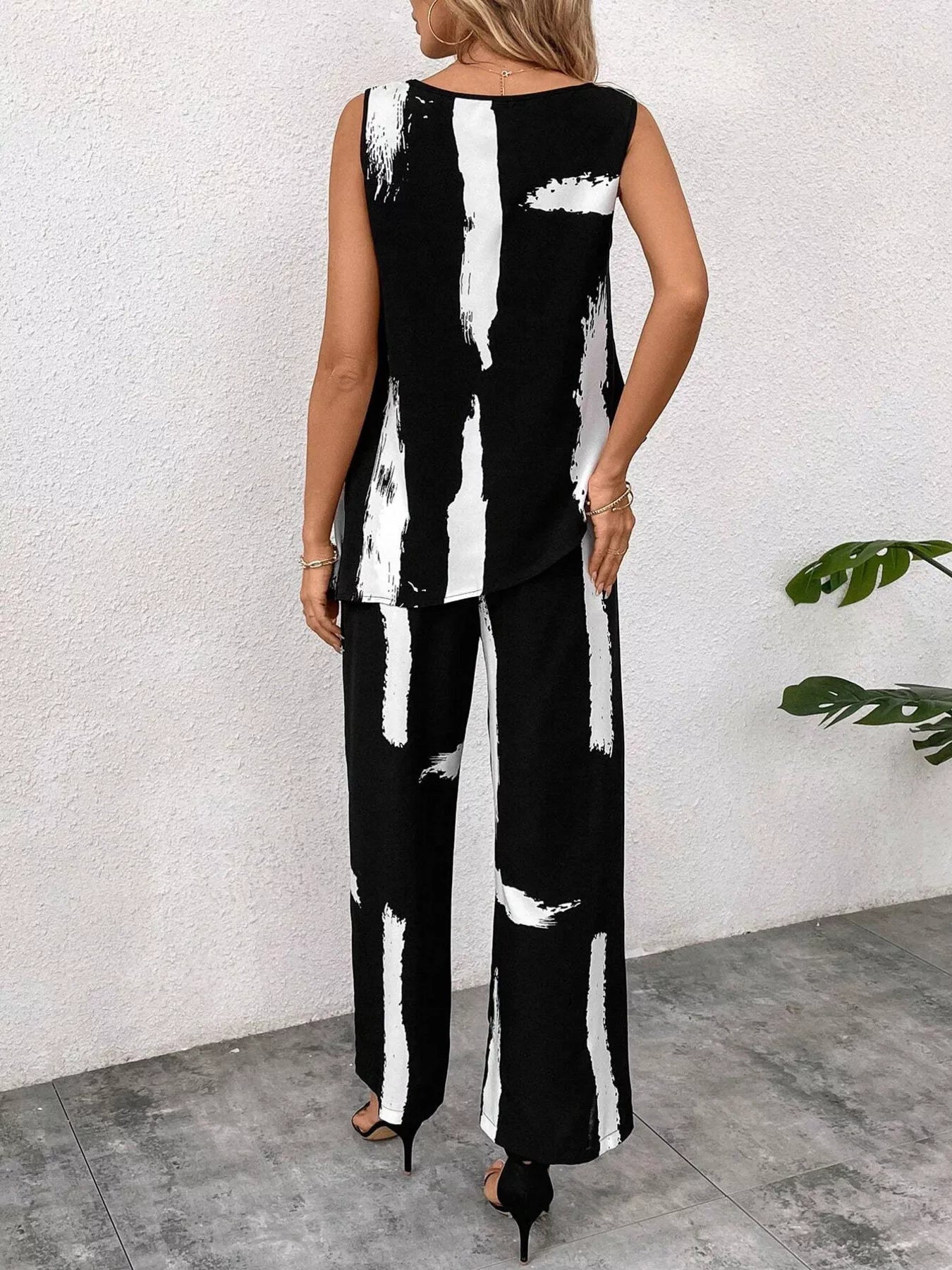 Abstract Print Sleeveless Top & Wide Leg Pants Set