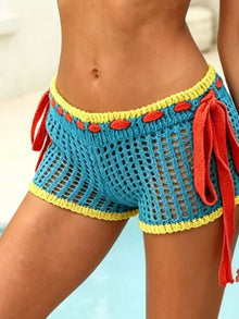Copricostume pantaloncino all'uncinetto con laccetti laterali