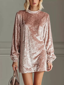 Mini-robe en velours à manches longues