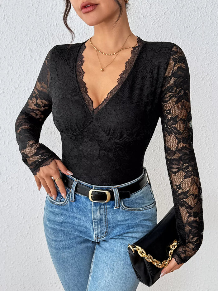 Scalloped V-Neck Lace Long Sleeve Bodysuit