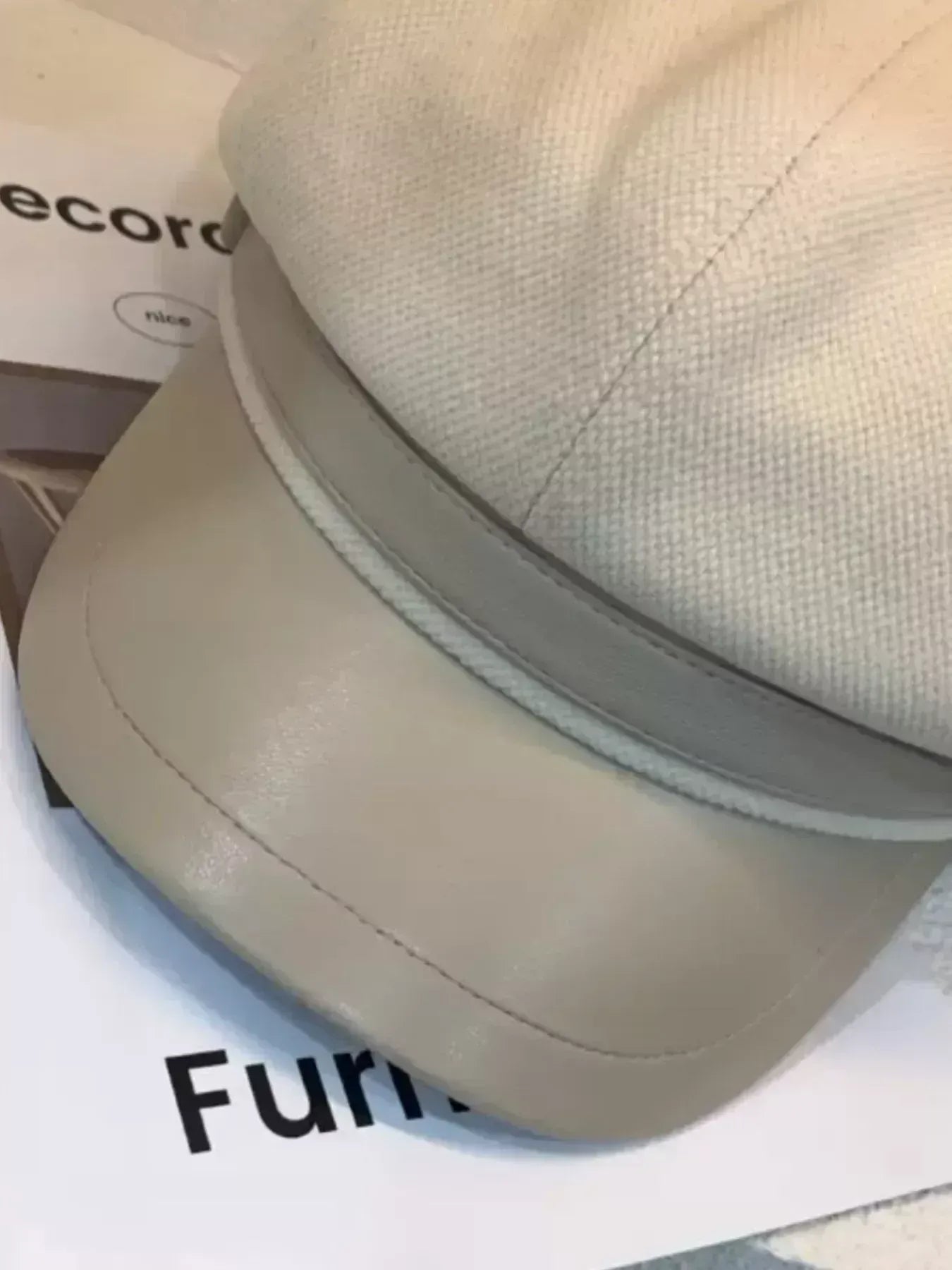 Lightweight Solid Color Cap Off-white / One Size