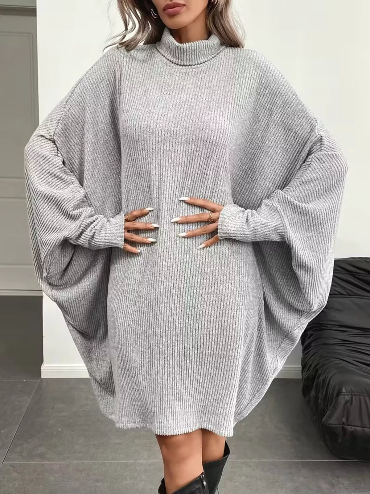 Robe col roulé côtelée à manches chauve-souris oversize