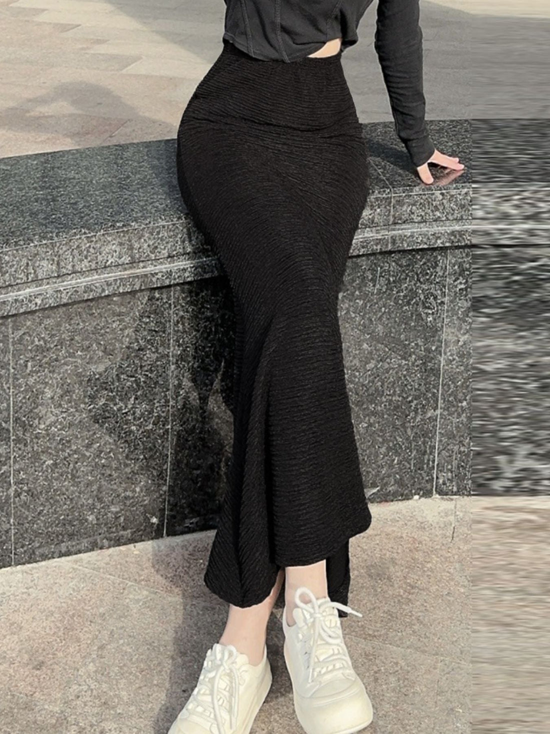 Textured Knit Mermaid Skirt Black / M
