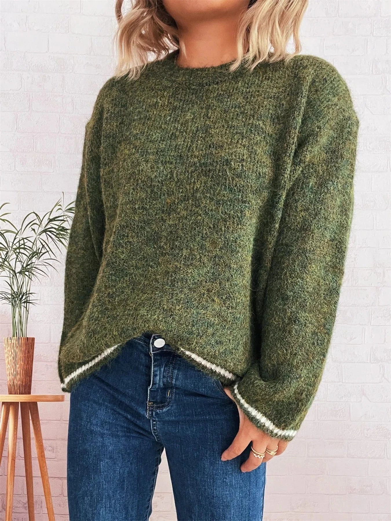 Contrast Trim Round Neck Cozy Sweater Tops and T-Shirts
