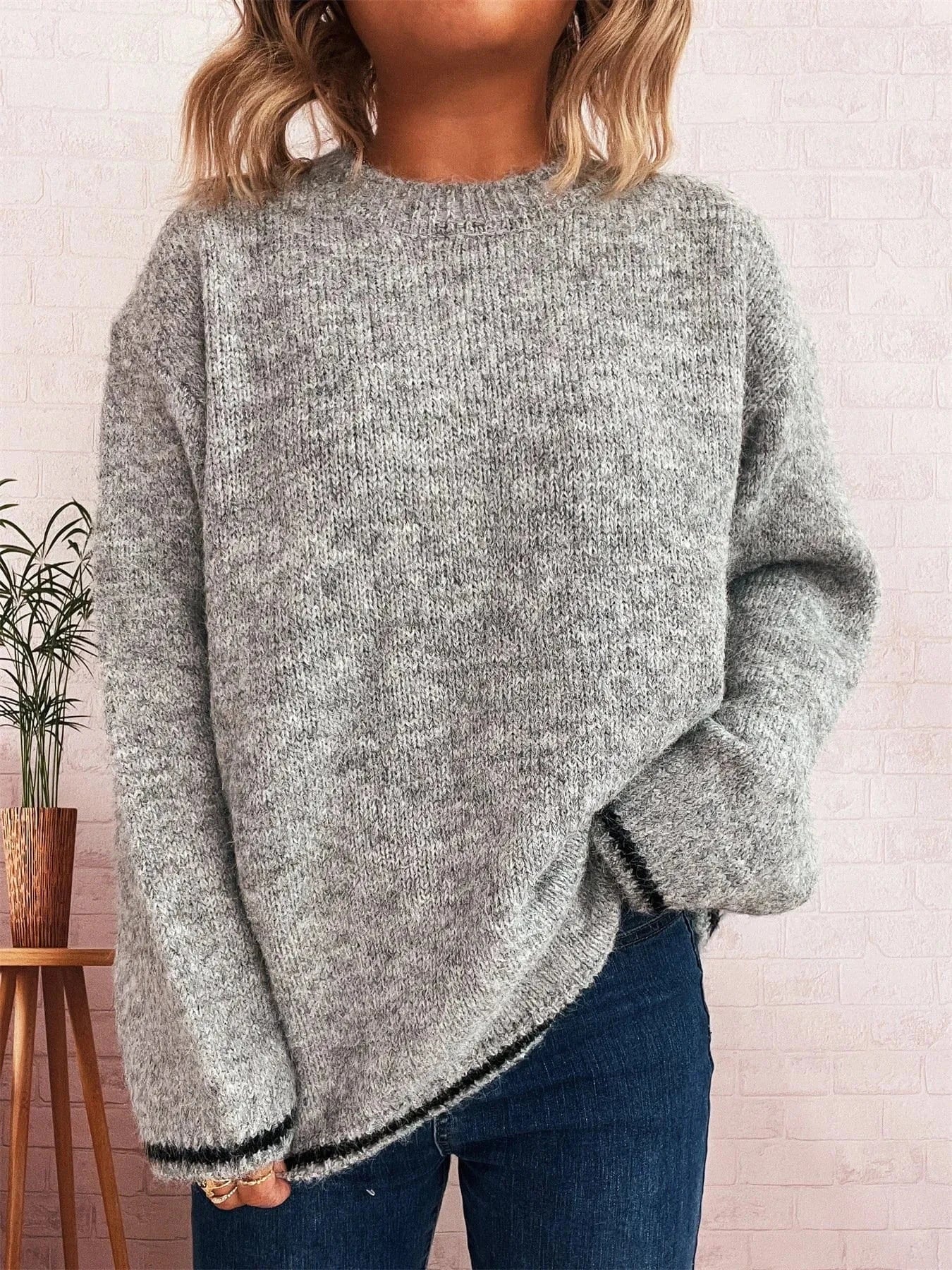 Contrast Trim Round Neck Cozy Sweater Tops and T-Shirts