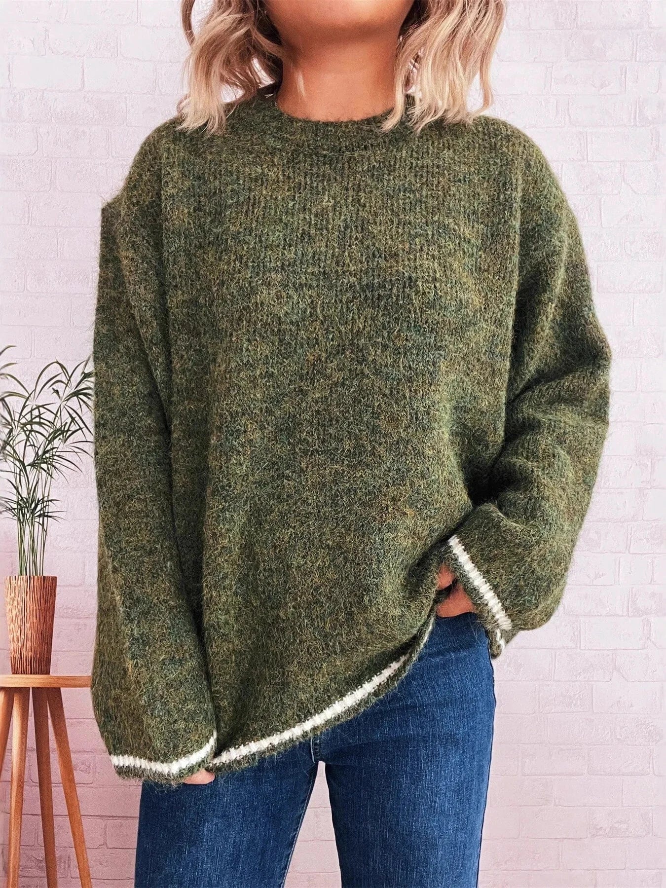 Contrast Trim Round Neck Cozy Sweater Tops and T-Shirts