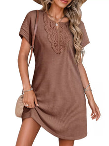 Robe à manches courtes en tricot gaufré