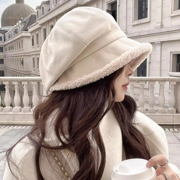 Women’s Baker Boy Hat Off-white / One Size